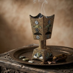 Modern Luxury Gold Foil Resin Incense Burner Geometric Arabic Mubkhar Wholesale Custom Logo <b>Oud</b> <b>Bakhoor</b> Censer Holder For Sale - Product Image 5