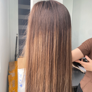 Hot Selling 100% Brazilian Remy Light Brown Lace Front Wig 130-150 Density Pre-Plucked Frontal Straight for Lace Small Cap - Product Image 1