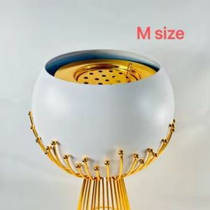Brûle-encens blanc élégant avec un support en fil doré fin et un rebord orné, pièce de décoration luxueuse pour les espaces modernes - Product Image 3