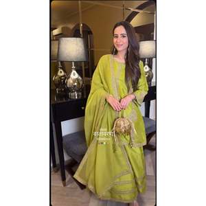 Ensemble palazzo de créateur magnifique pour les fêtes, vêtements indiens et pakistanais avec des sequins et des broderies Zari - Product Image 3