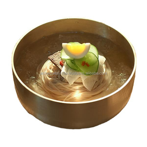 Elegante cuenco redondo de latón macizo para servir, tamaño personalizado, perfecto para exhibir comida y fruta con estilo en hoteles y restaurantes - Product Image 1