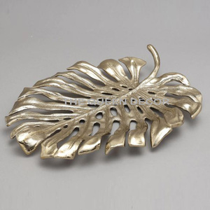 Ensemble de 2 bols à fruits en aluminium poli doré et argenté, forme géométrique, design fantastique - Product Image 4