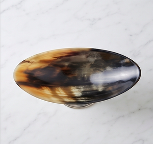 Cuenco de cuerno natural pulido sobre pedestal de plata, pieza decorativa única para la mesa de comedor - Product Image 3