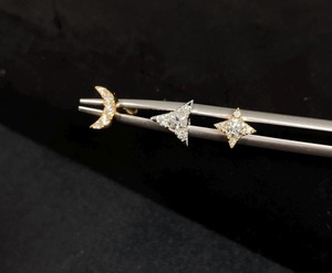 Pendientes de Oro de 14K con Diamantes en Forma de Estrella, Diamantes Cultivados en Laboratorio, Pendientes de Cartílago Helix, Joyería Minimalista de Lujo, Regalo para Mujer - Product Image 2