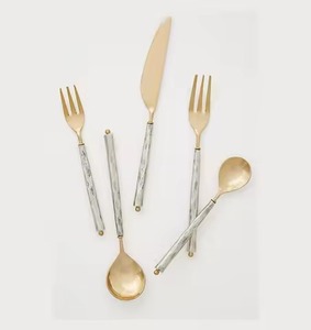 Ensemble de couverts en laiton faits à la main, finition dorée, collection d'ustensiles de table élégants pour mariage et banquet - Product Image 4