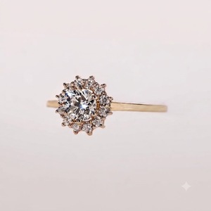 Bague de fiançailles vintage en or jaune 10K, diamant rond de 1,20 carat couleur E pureté VS1, bague halo, bague de promesse, diamant de laboratoire - Product Image 3