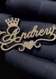 Colgante de Plata de Ley 925 Personalizado con Letra Inicial en Cursiva, con Moissanita y Baño de Rodio/Oro, Diseño de Corazón - Product Image 3