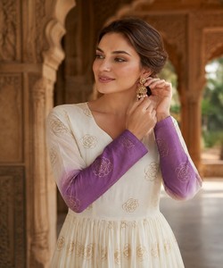 Elegante Vestido Bordado con Sombreados para Mujer, Traje Étnico de Boda, Largo hasta el Suelo, Mangas Largas, Cuello en V, 85544 KUMARI- KA-1264 - Product Image 3