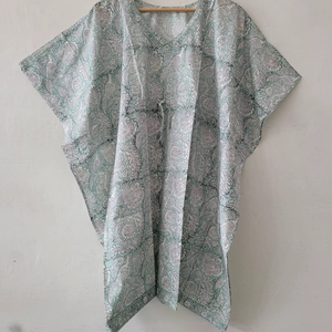 ชุดคลุมกิโมโนผ้าฝ้ายพิมพ์ลายบล็อกสุดหรูสำหรับผู้หญิง คอวี แขนยาว ความยาวปานกลาง ลายดอกไม้ประณีต เหมาะสำหรับใส่ลำลองหรือเป็นชุดนอน - Product Image 1