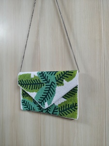 Bolso de mano artesanal con cuentas de cristal, bordado floral hecho a mano, bolso de hombro elegante y moderno para mujer en oferta. - Product Image 6