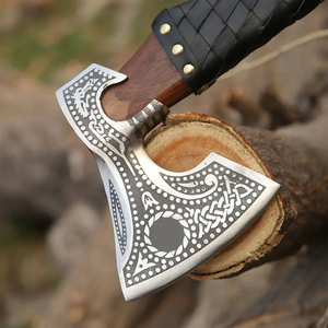 Hache traditionnelle artisanale en acier à haute teneur en carbone de qualité industrielle avec manche en bois et étui en cuir pour la découpe en extérieur - LEGACY BLADES - Product Image 2