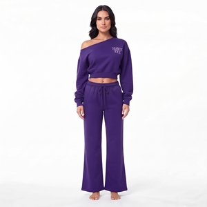Ensemble deux pièces personnalisable en molleton de coton : crop top à épaules tombantes et pantalon jogger évasé à jambes larges - Product Image 4