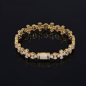 Bracelet en argent 925 avec diamants certifiés de laboratoire, motif croix, pour homme, style pavé glacé, bijoux chrétiens, bracelet de luxe tendance - Product Image 1