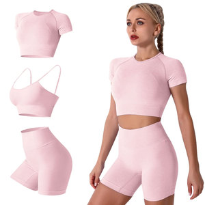 Ensembles de yoga personnalisés en gros pour femmes – Tenues de sport moulantes et très élastiques – Soutiens-gorge de yoga personnalisés de qualité supérieure - Product Image 1