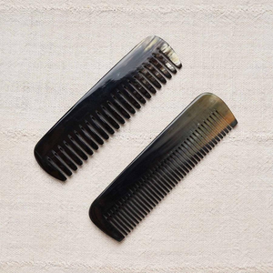 Peigne en corne de buffle unique pour cheveux, peigne en corne naturelle colorée de qualité supérieure pour extensions capillaires, fabriqué au Vietnam - Product Image 3
