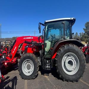 Tracteur agricole utilitaire Massey Ferguson 399 4x4 à transmission par engrenages avec auvent - Product Image 1