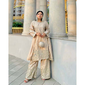 Ensembles modestes de créateur avec haut-bas et dupatta, véritable travail à la main avec des miroirs - Product Image 3