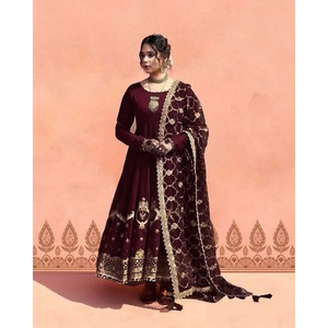 Robe de soirée indienne et pakistanaise avec dupatta brodé, motif de travail de séquence - Product Image 4