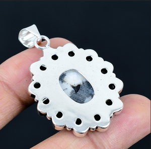 Pendentif fleur en jaspe blanc naturel, collier floral, bijoux faits à la main, bijoux pour femmes - Product Image 3