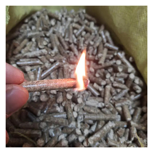 Granulés de bois industriels de qualité supérieure avec des dimensions uniformes et des normes de fabrication avancées - Product Image 1