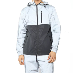 Ensemble de survêtement léger et élastique pour homme, coupe-vent, idéal pour le jogging et le sport - Product Image 4