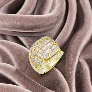 Bague de fiançailles unisexe en argent massif 925 plaqué or avec moissanite taille baguette ronde, sertie à griffes, style hip-hop - Product Image 2