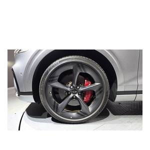 Genesis GV70 3.5T Gasolina AWD con Caja de Cambios Automática, Asientos de Cuero, Cámara Trasera - Modelo Diciembre 2022, 13,101 km - Product Image 5