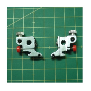 804509000 PIED-DE-BICHE ADAPTATEUR TIGE MACHINE À COUDRE DOMESTIQUE PIÈCES DE RECHANGE FABRIQUÉES À TAIWAN - Product Image 1