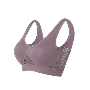 เสื้อชั้นในกีฬาแบบ Racerback สำหรับผู้หญิง สีสันปรับแต่งได้ แผ่นตาข่ายระบายอากาศ รองรับทรงได้ดี เหมาะสำหรับโยคะและออกกำลังกาย ดีไซน์ไร้ตะเข็บ ถอดออกได้ - Product Image 6
