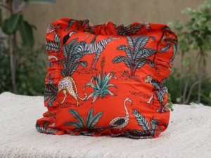 Funda de Cojín Cuadrada Bohemia Hecha a Mano, 100% Algodón, Estampada a Mano con Motivos Vegetales, Ecológica, Duradera, Suave y Personalizable - Product Image 3