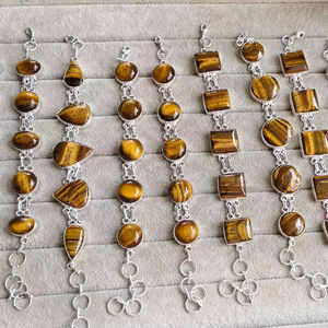 Bracelet ajustable en pierre naturelle œil de tigre polie à la main, perles de guérison en cristal, bijou de méditation Reiki Chakra pour l'amour - Product Image 1