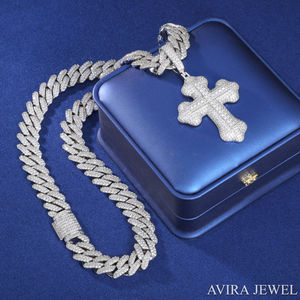 Pendentif Croix Moissanite et Chaîne Maille Cubaine en Argent Sterling 925, Collier Iced Out pour Homme - Product Image 4