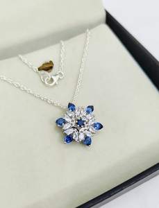Colgante de Zafiro Azul Copo de Nieve, Plata de Ley 925, Piedra de Nacimiento de Septiembre, Joyería Étnica Elegante de Invierno para Niños, Regalo - Product Image 3