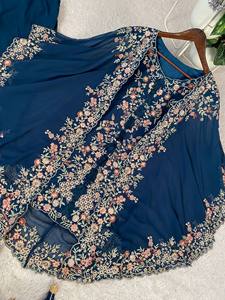 ชุดชาราร่าปาลาซโซ่สุดหรูทันสมัย พร้อมชุดคุร์ตะและเสื้อคลุมดีไซเนอร์ ชุดพื้นเมืองล่าสุดสำหรับผู้หญิง เหมาะสำหรับงานแต่งงานและงานเฉลิมฉลอง - Product Image 5