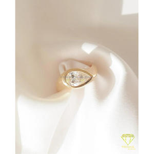 Elegante Anillo de Moissanita con Corte de Pera, Oro de 14K, Anillo de Compromiso y Boda para Mujer, Joyería Fina Clásica, Diseño Personalizado - Product Image 3