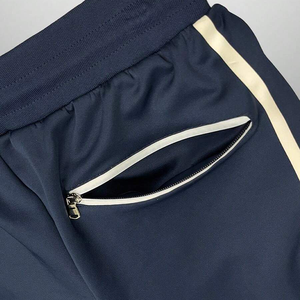 Ensemble de survêtement noir personnalisé en coton 100% de qualité supérieure, prix d'usine, en molleton technique pour le jogging, vente en gros - Product Image 3