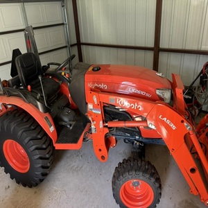 Tractor Kubota LX2610 4WD Usado de 80HP en Venta, con Todos los Accesorios y 1000 Horas de Trabajo, Ideal para Agricultura - Product Image 2