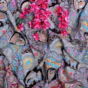 Tissu Crêpe Léger Paisley Rouge Cramoisi Riche avec Broderie de Paillettes, Motif Éléphant et Paon Daman, 54 Pouces, Matériau pour Sari Ethnique Indien - Product Image 6