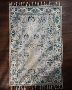 Tapis rectangulaire Oriental Medallion à motifs floraux, en polyester, fabriqué à la machine, imprimé, à poils moyens, avec envers antidérapant en caoutchouc, adapté aux animaux domestiques - Product Image 1