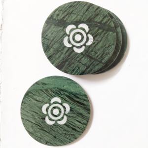 2025 Dessous de verre en marbre gris fabriqué à la main avec arbre de Noël gravé Design intemporel pour la maison et le bureau Tapis et tampons de protection des boissons - Product Image 2