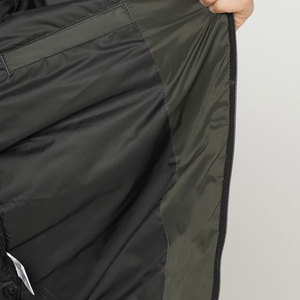 Veste d'hiver rembourrée à capuche de haute qualité avec logo personnalisé OEM imprimé pour hommes, avec poches, respirante et coupe-vent - Product Image 2