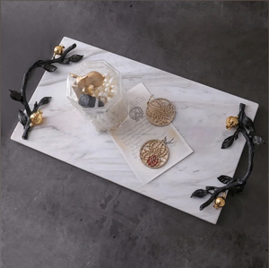 Plateau de service moderne en marbre blanc avec poignées en forme de branche d'olivier dorée, rectangulaire, décoratif, pour Pâques, mariage, Shabbat, Rosh Hashanah, avec corde - Product Image 2