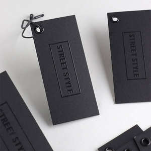 Etiquetas Colgantes de Papel con Relieve, Diseño 2026, Etiquetas de Lujo Negras Personalizadas para Ropa, Jeans - Product Image 3