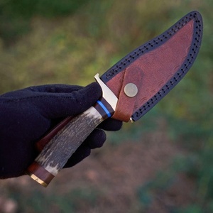 Cuchillo de caza A&M Enterprises de acero de Damasco con punta caída, mango de asta de ciervo, funda de cuero para exteriores, utilitario, Skinner - Product Image 3