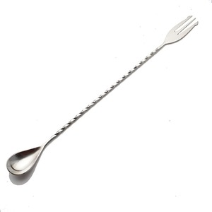 Cuchara de bar de metal de calidad premium para coctelería profesional que proporciona un equilibrio perfecto y una experiencia de mezcla de bebidas fácil. - Product Image 2