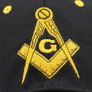 Gorra de Béisbol Bordada Masónica Negra de 6 Paneles con Brújula y Logotipo Cuadrado, Texto Masónico en el Borde, Unisex, Uso Casual - Product Image 6