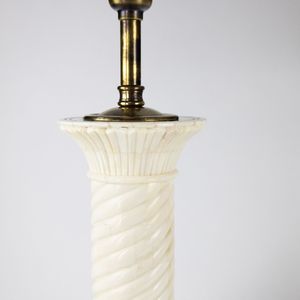Lampe de table vintage en os incrusté pour une décoration intérieure élégante, fabriquée en Inde, lampe en os de buffle. - Product Image 5