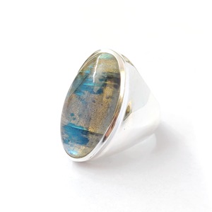 9.7 Grams <b>Labradorite</b> Fine <b>Ring</b> - Product Image 1