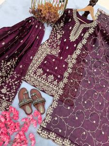 Conjunto de traje Salwar de seda Gmy con bordado elaborado, con Plazzo y Dupatta – Ropa étnica - Product Image 5