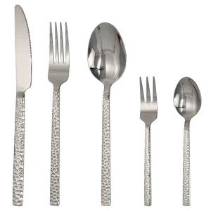 Juego de cubiertos de acero inoxidable de calidad excepcional, ideal para regalos, bodas y eventos corporativos. - Product Image 1
